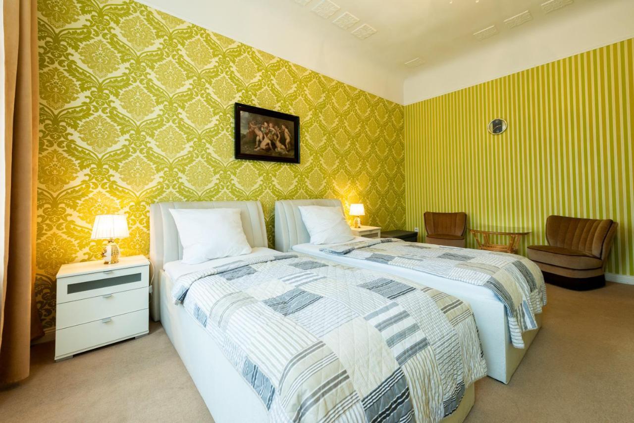 Hotel Pension Dahlem Berlino Esterno foto