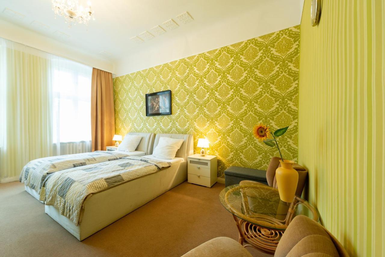 Hotel Pension Dahlem Berlino Esterno foto