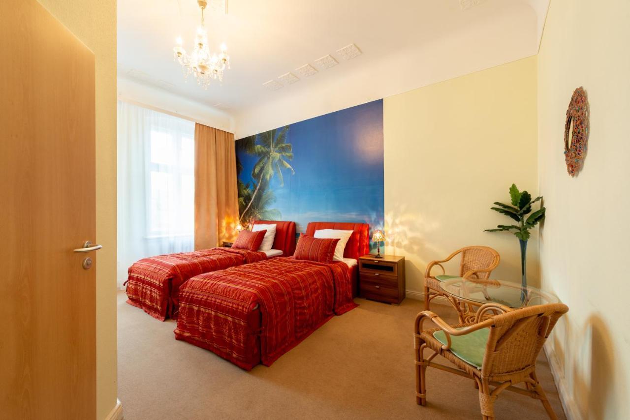 Hotel Pension Dahlem Berlino Esterno foto