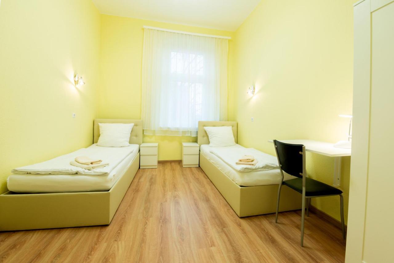 Hotel Pension Dahlem Berlino Esterno foto