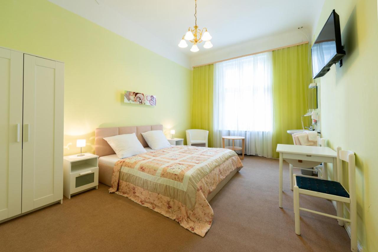 Hotel Pension Dahlem Berlino Esterno foto