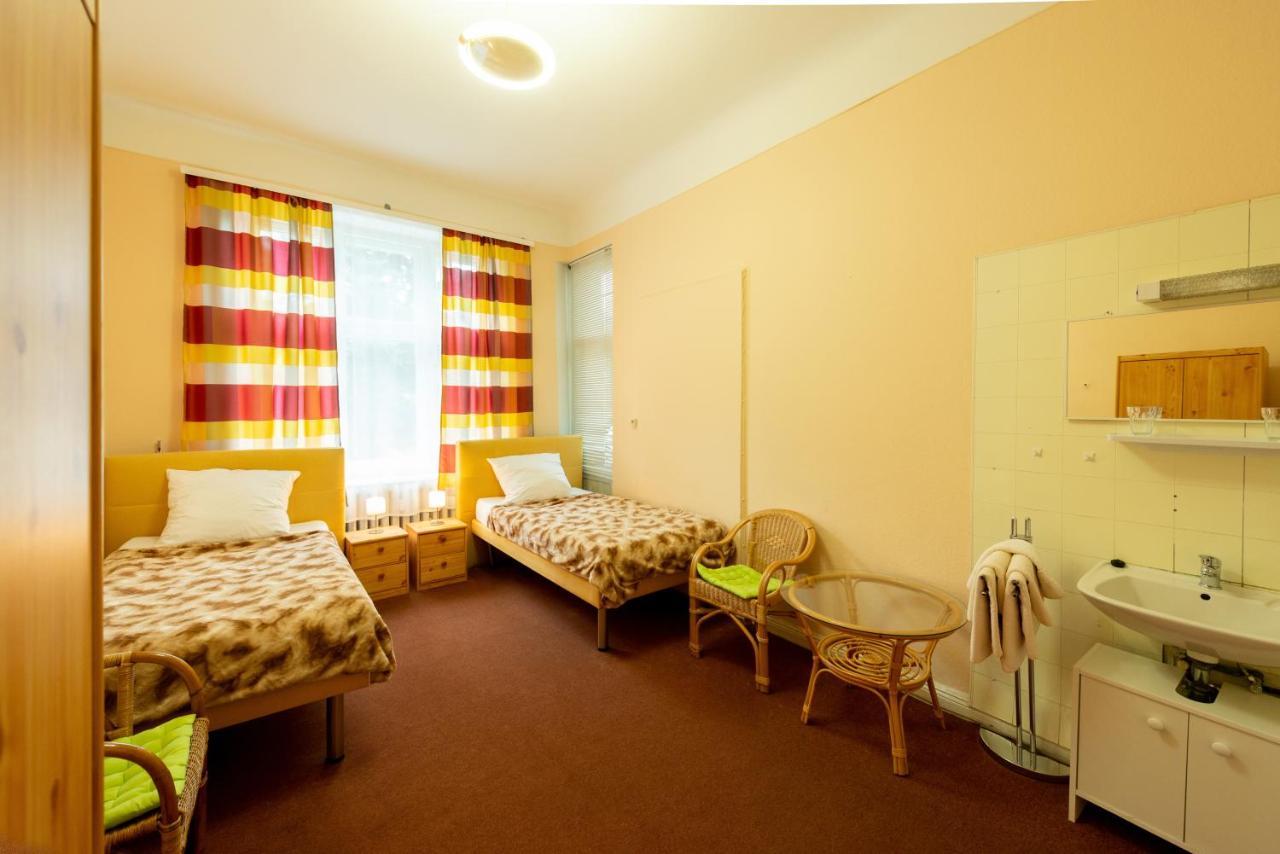 Hotel Pension Dahlem Berlino Esterno foto
